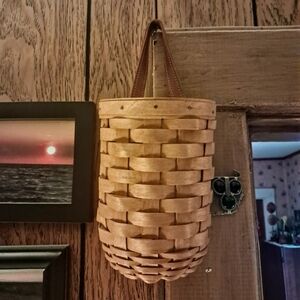 Vintage 2003 Signed Longaberger Gate House Hanging Basket w/ Leather Hanger